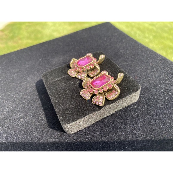 NWT Heidi Daus "Tropical Cascade" Crystal Floral Flower Button Earrings Omega - Picture 11 of 13